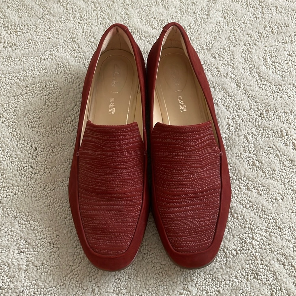 Clark’s Pure Sense Rust Nubuck Loafers - Size 7.5